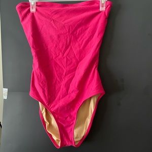 One piece Haute pink swim suit